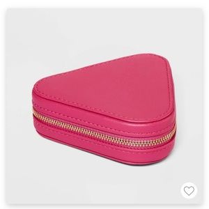 Nwt Target triangle jewelry case